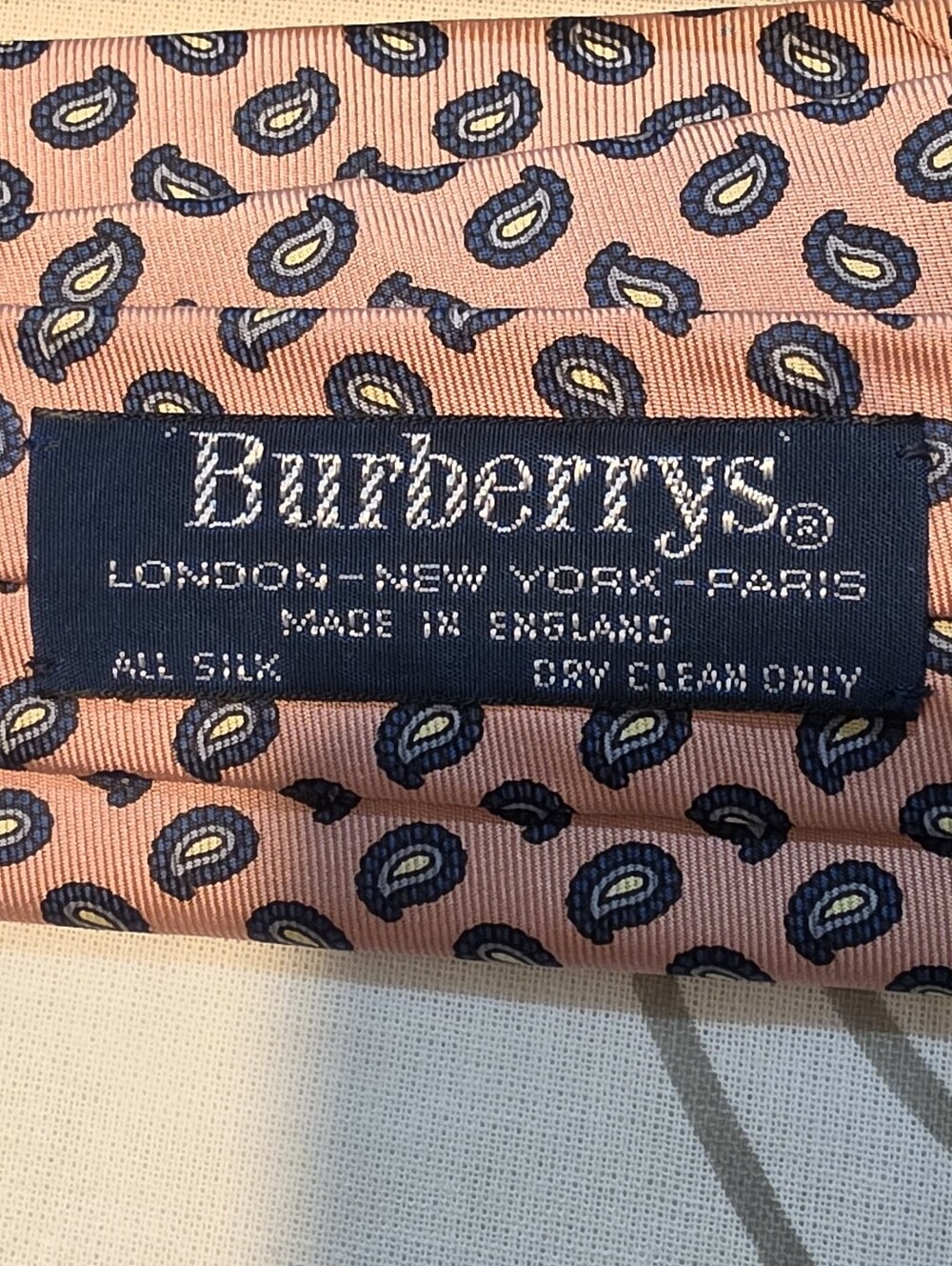 Burberrys Pink Paisley Silk Tie